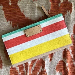 Striped Kate Spade Wallet 🦋